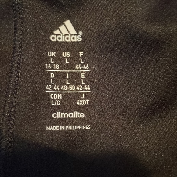 Adidas women’s shorts - Picture 3 of 4